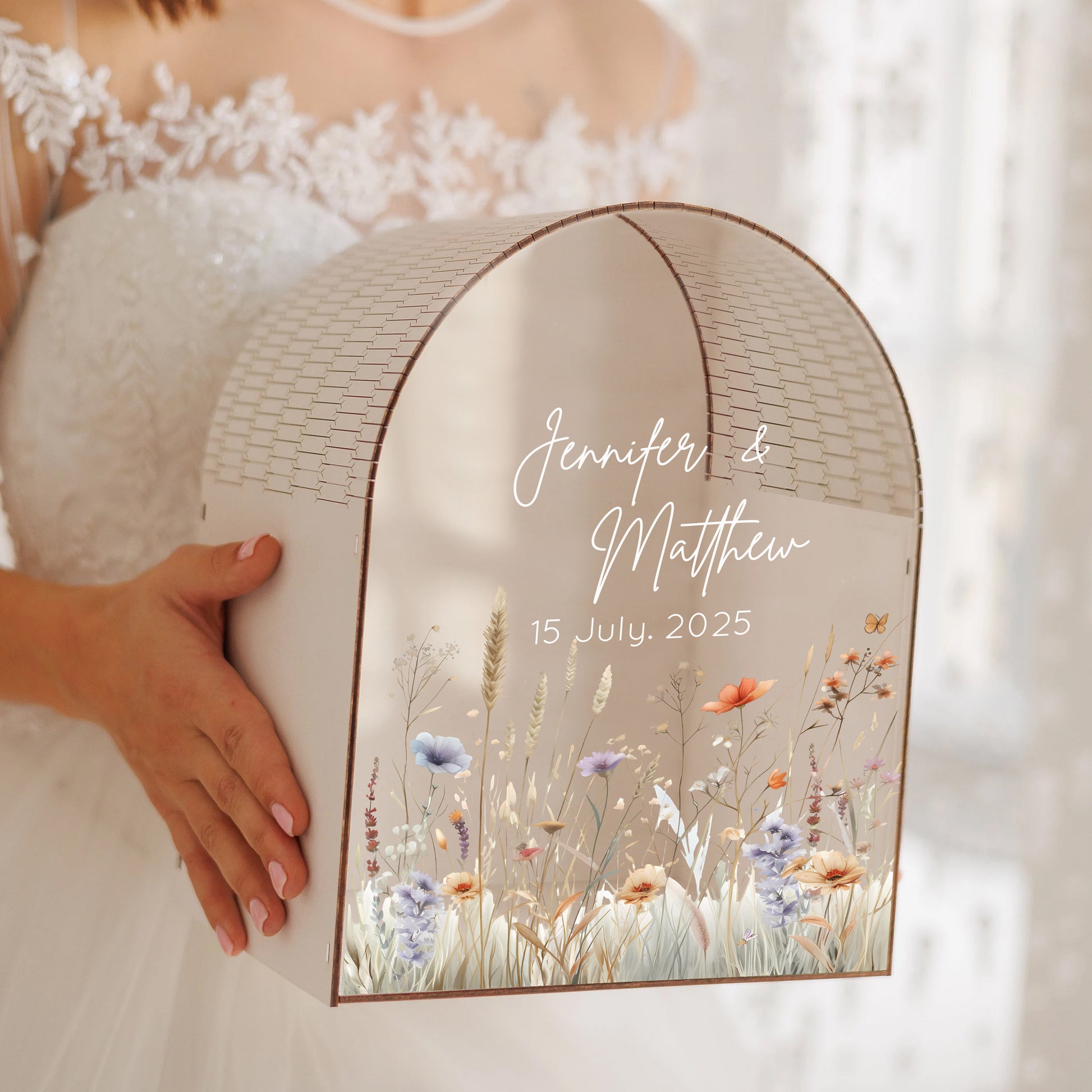 A beautiful centerpiece for your wedding day 💍 Personalized Wedding Card Box